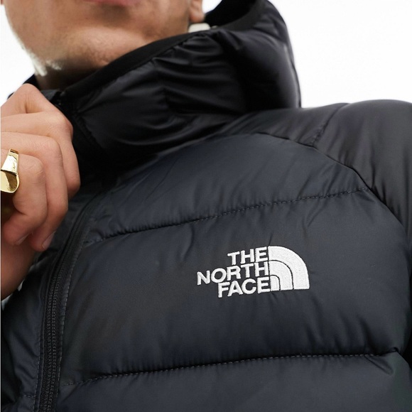 The North Face puffer coat - Picture 4 of 8